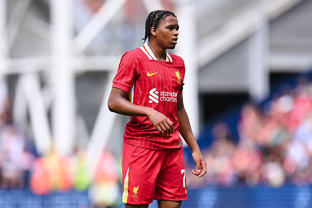 Rio Ngumoha: Thần đồng 16 tuổi có thể làm nên chuyện tại Liverpool?